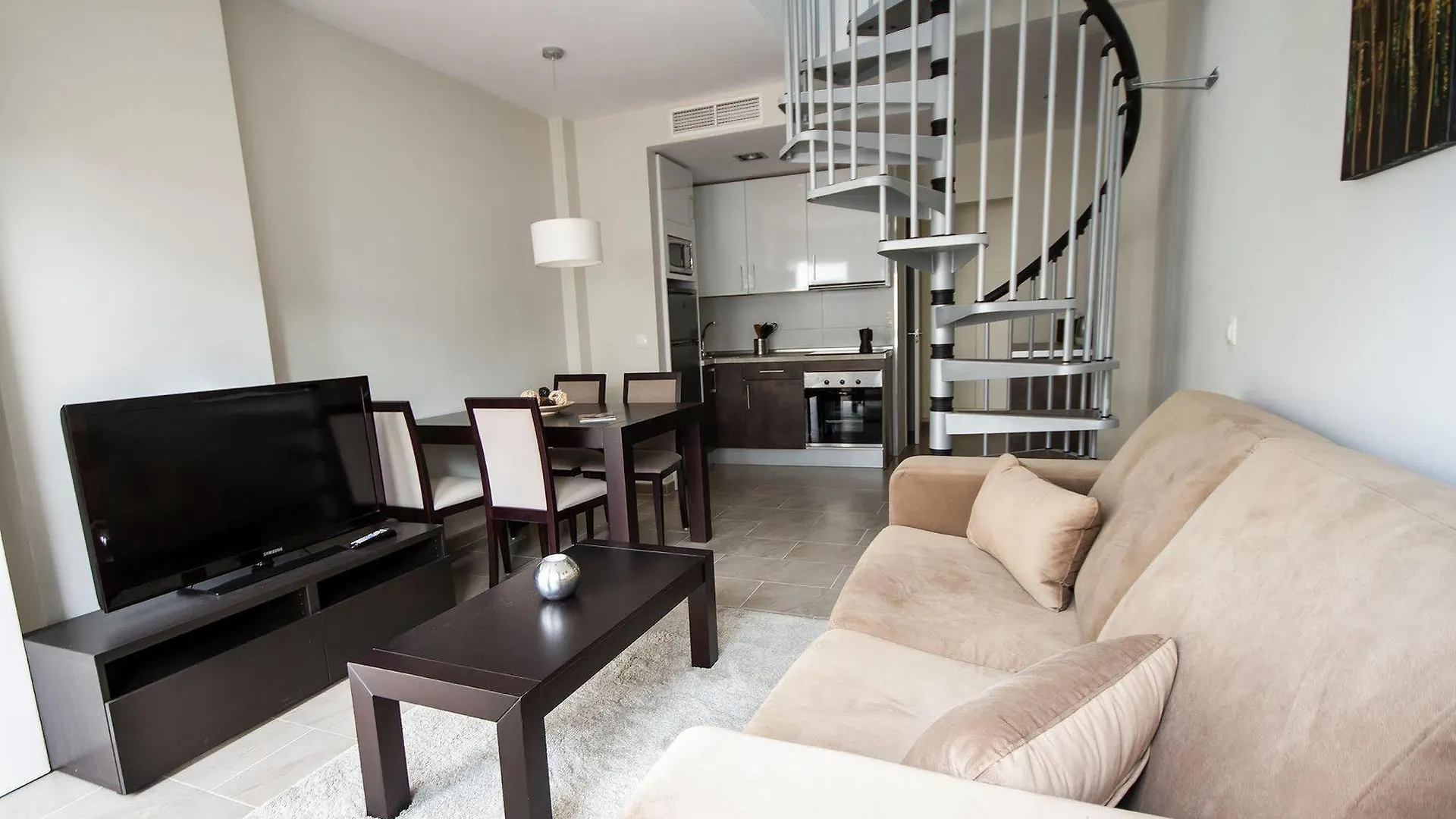 Pinar Apartments location