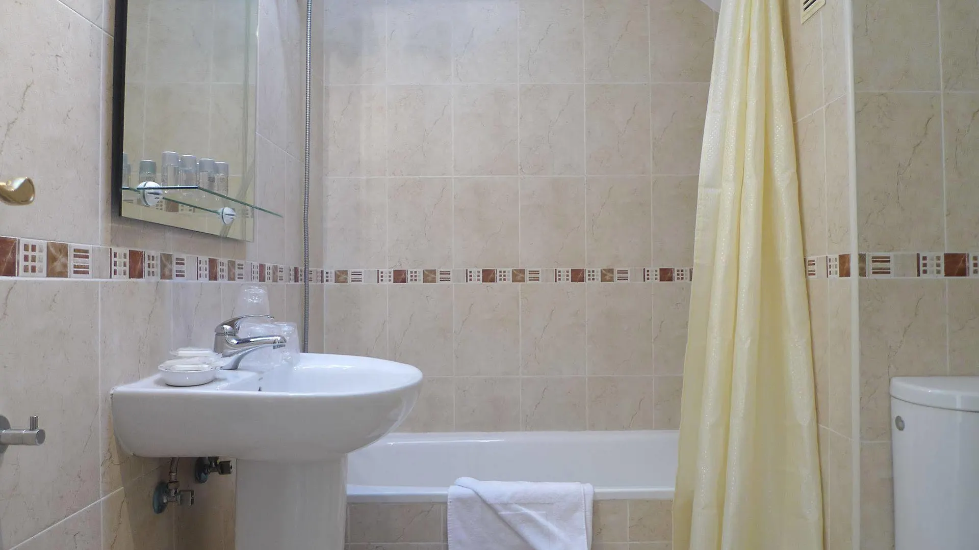 Pinar Apartments Malaga Hotel